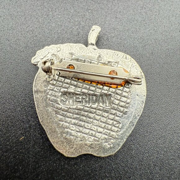 Vintage Sheridan Silver Tone Apple Brooch Pin With Leaf Detailing Antique Access - Picture 2 of 3